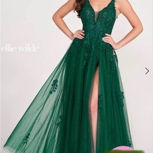 Ellie Wilde Forest Green Lace Gown